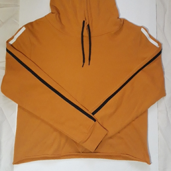 Crop Top Hoodie - Picture 1 of 4
